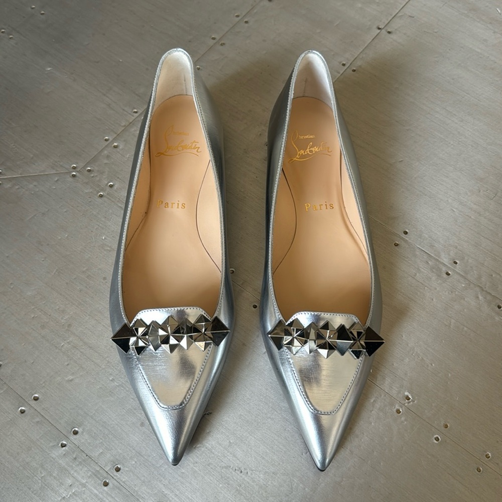 Christian Louboutin miss Constella silver metallic flat ballet ballerina sz 36